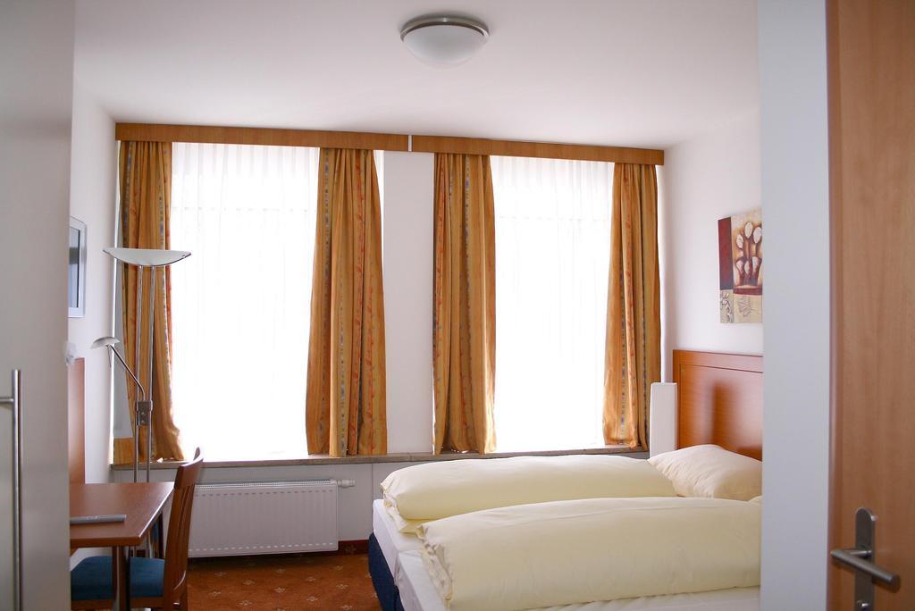 Hotel Evido City Center 3*